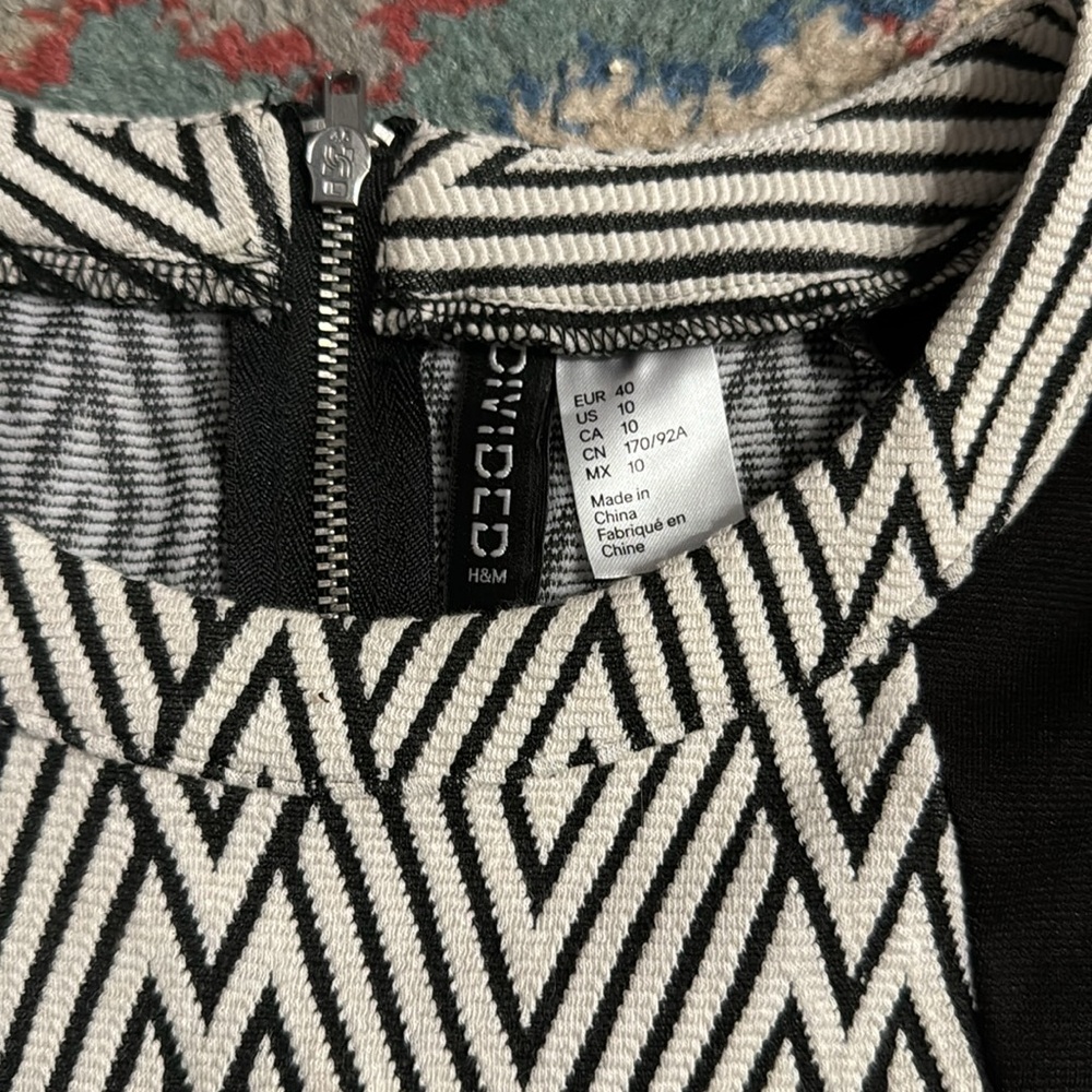 H&M Bodycon Dress - Picture 4 of 8